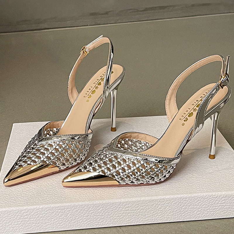 รองเท้าส้นสูงแบบสานรัดส้นทรงหั - Shoe Tree บทวิจารณ์และราคา