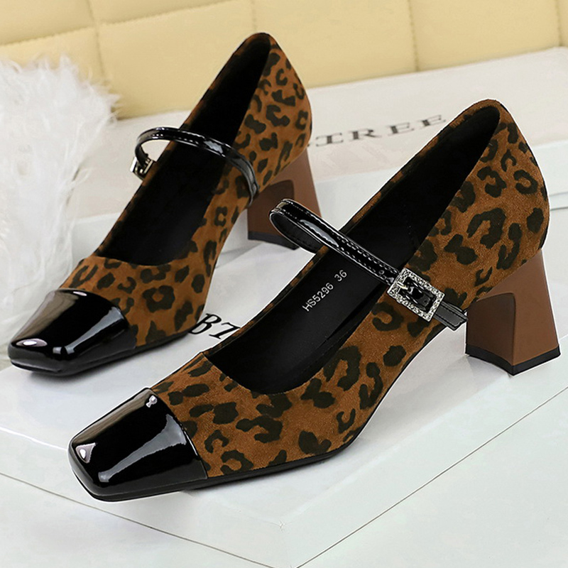 BIGTREE รองเท้าส้นเตี้ยลายเสือ - Shoe Tree บทวิจารณ์และราคา